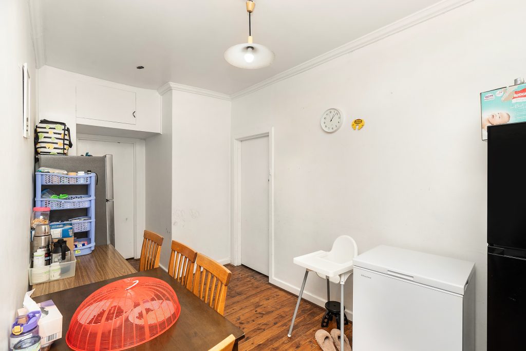25 Bourke Street, Turvey Park NSW 2650 - photo 8