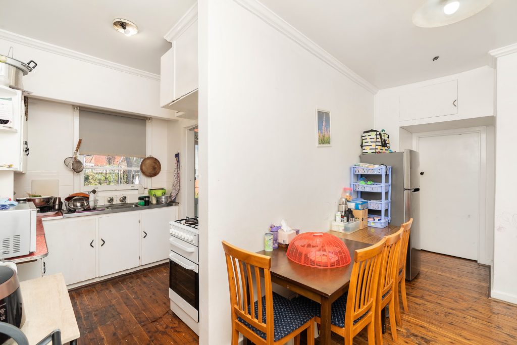 25 Bourke Street, Turvey Park NSW 2650 - photo 9