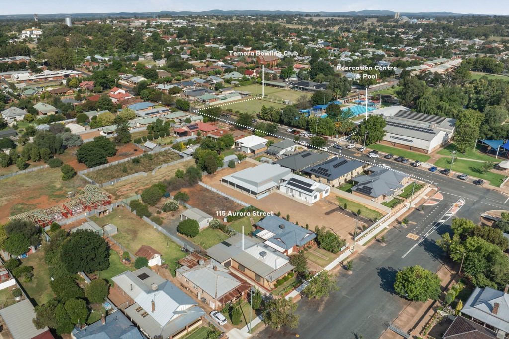 115 Aurora Street, Temora NSW 2666 - photo 2