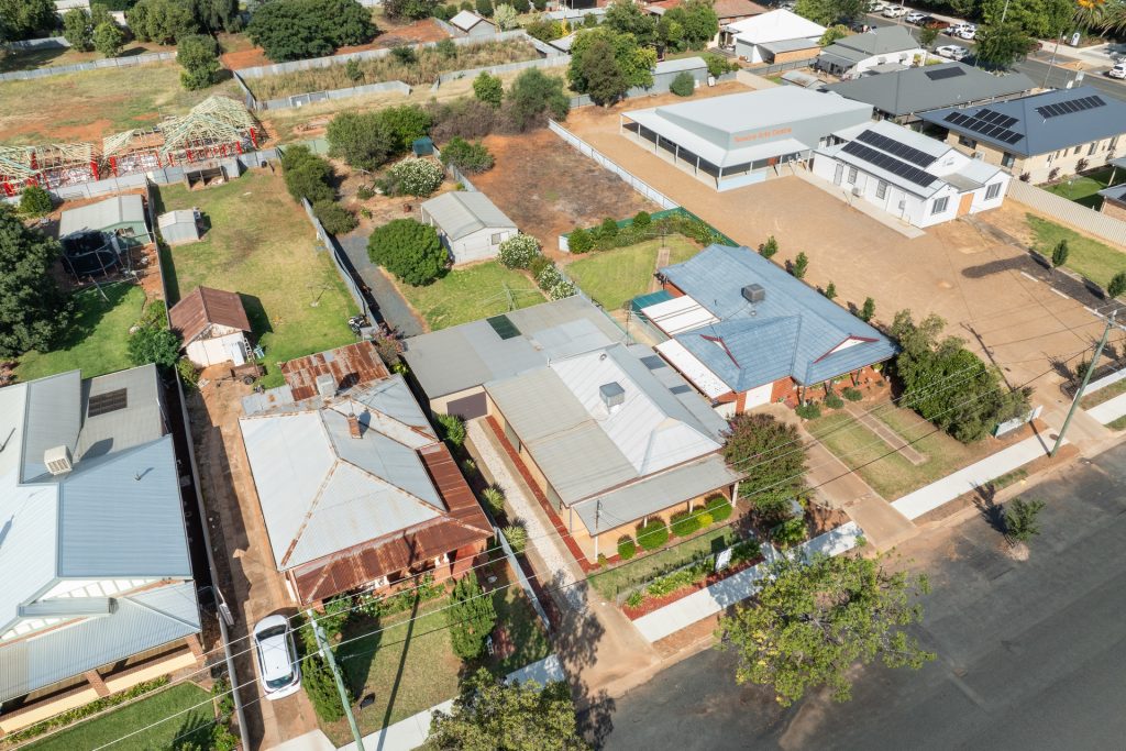 115 Aurora Street, Temora NSW 2666 - photo 17