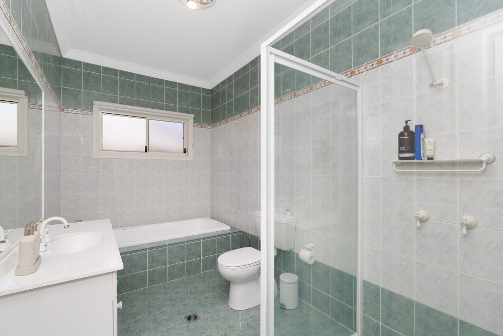 61 Acacia Ave, Leeton NSW 2705 - photo 16