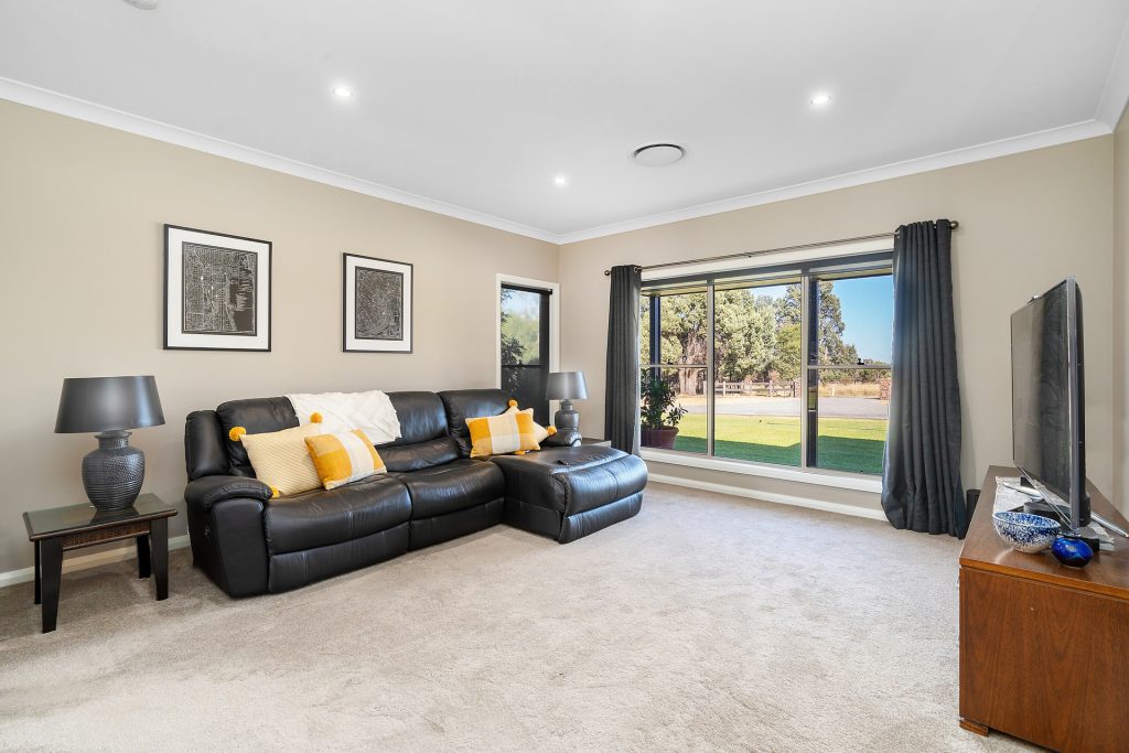 18 Bundidgerry Road, Narrandera NSW 2700 - McGrath Riverina