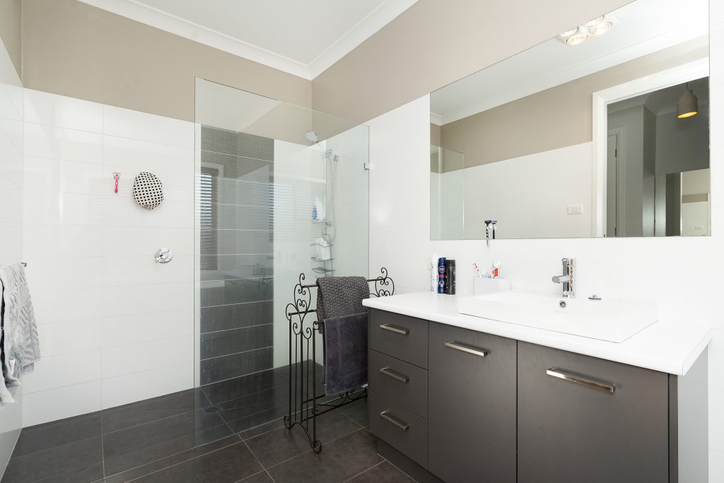 18 Bundidgerry Road, Narrandera NSW 2700 - photo 14
