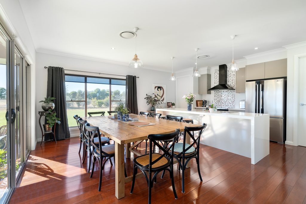 18 Bundidgerry Road, Narrandera NSW 2700 - photo 3