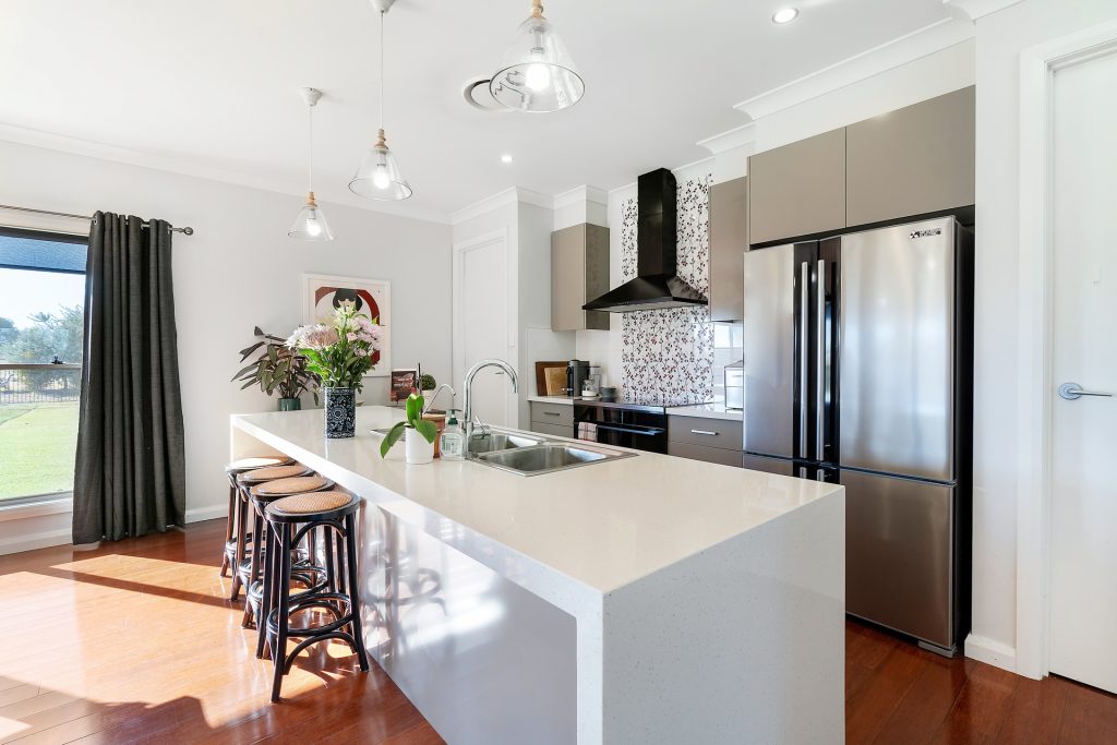 18 Bundidgerry Road, Narrandera NSW 2700 - photo 4