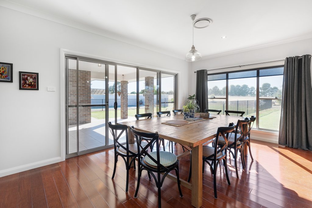 18 Bundidgerry Road, Narrandera NSW 2700 - photo 5
