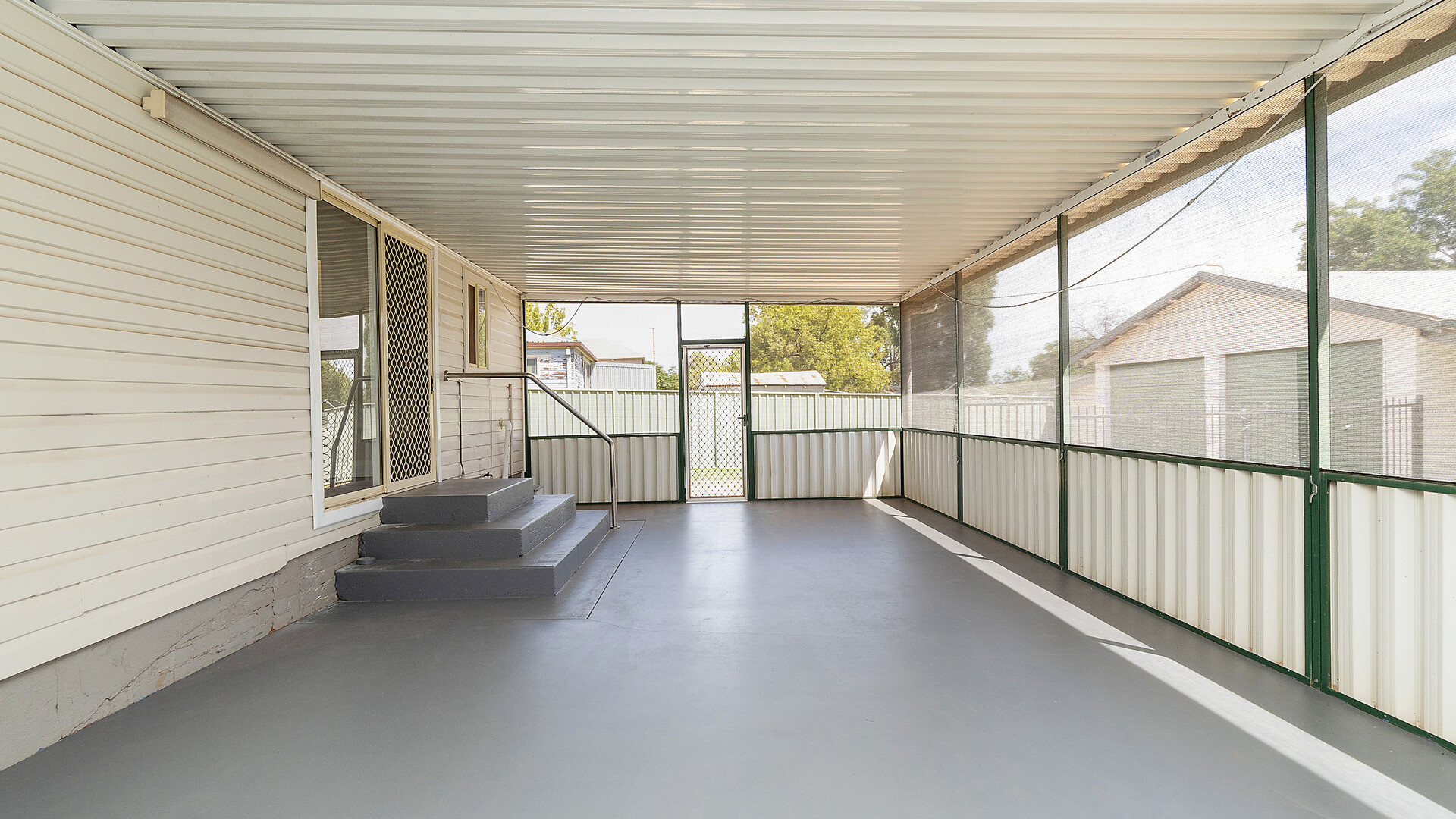 31 Willow Street, Leeton NSW 2705 - photo 12