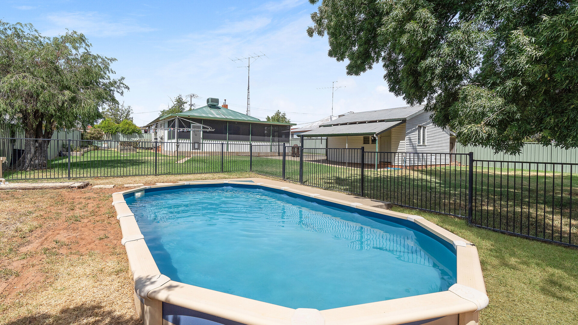 31 Willow Street, Leeton NSW 2705 - photo 14