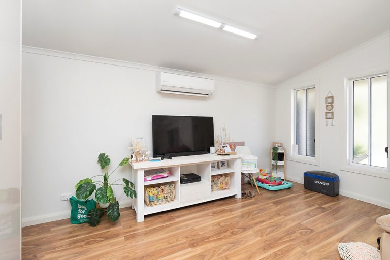 110 Wade Avenue, Leeton NSW 2705 - photo 5