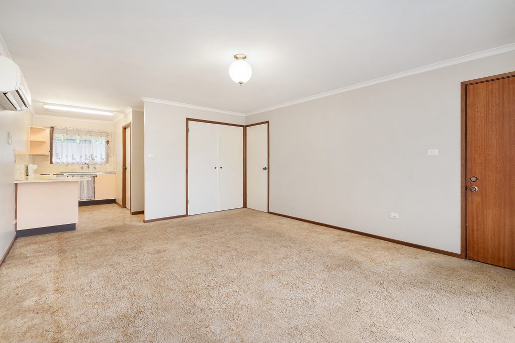 3/12 Kokoda Street, Ashmont NSW 2650 - photo 2