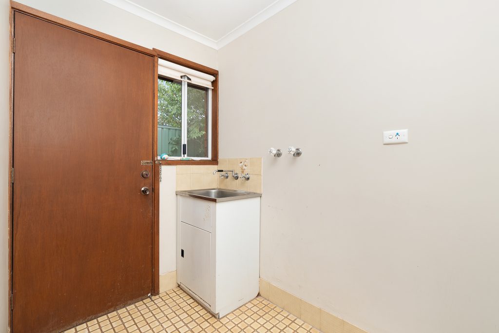 3/12 Kokoda Street, Ashmont NSW 2650 - photo 8