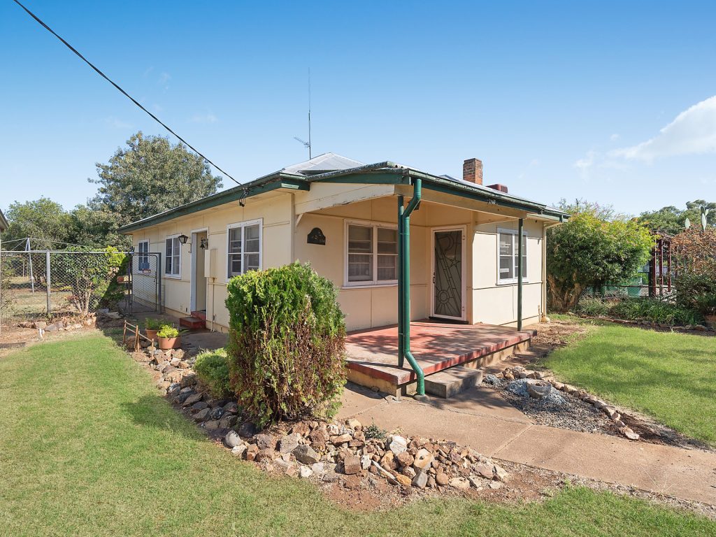 164 Sharpe Street, Temora NSW 2666 - photo 14