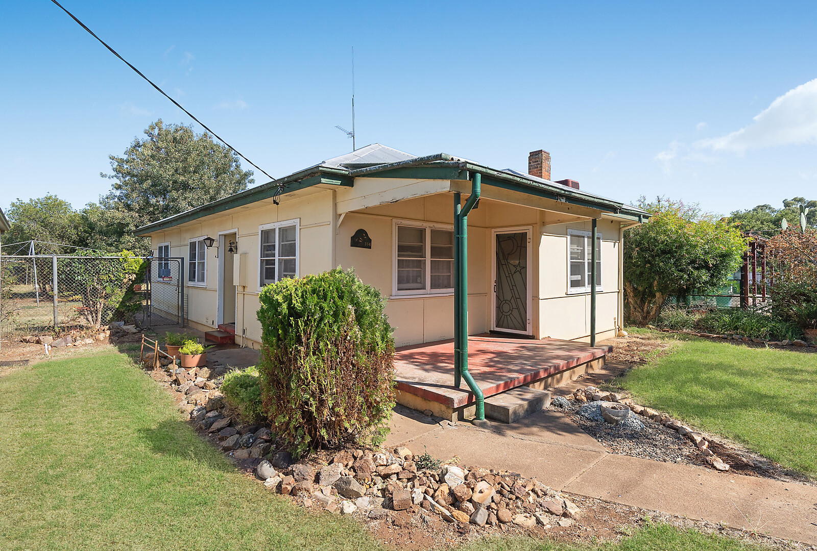 164 Sharpe Street, Temora NSW 2666 - photo 14