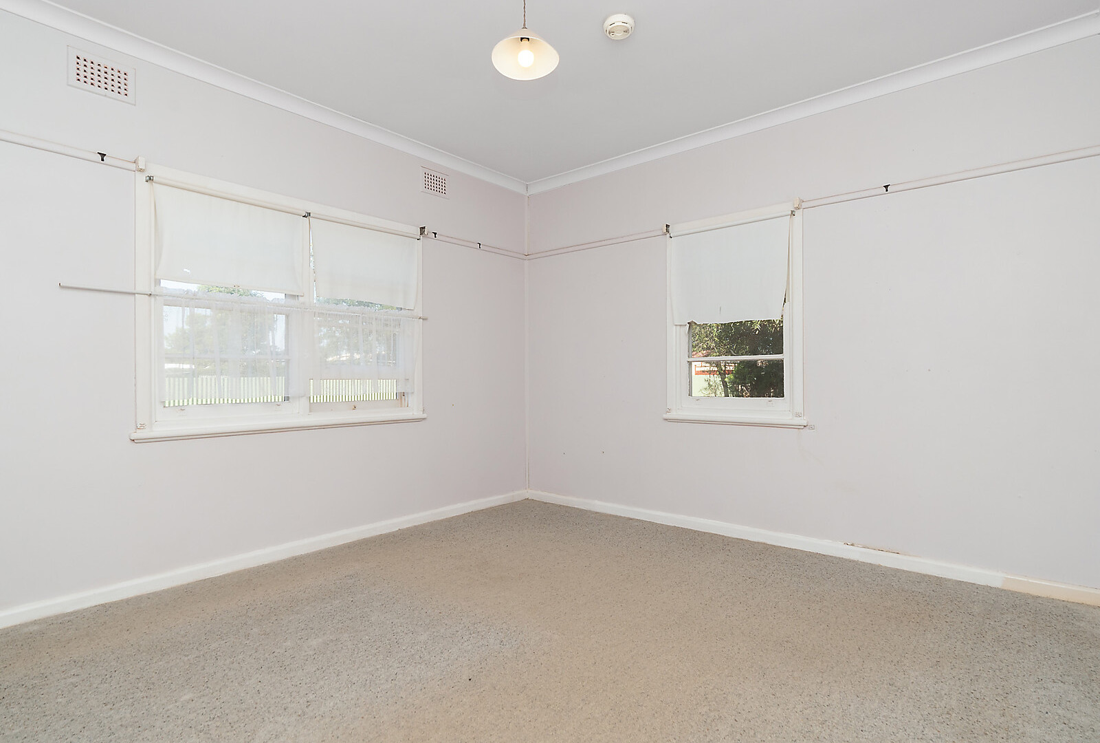 164 Sharpe Street, Temora NSW 2666 - photo 4