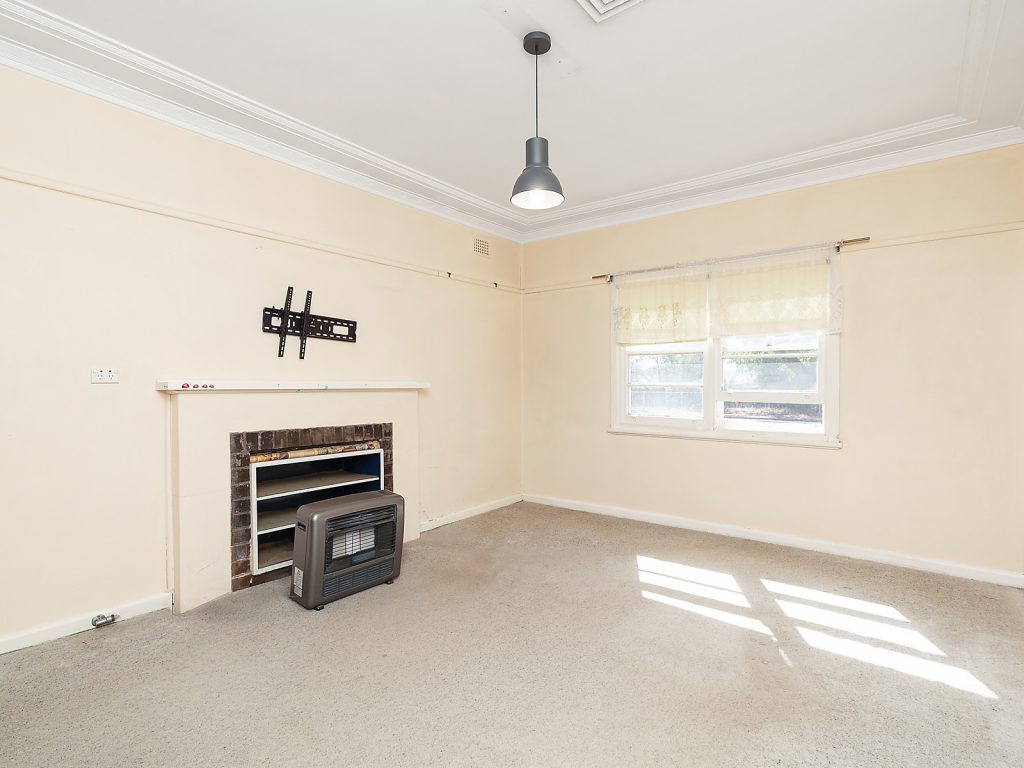 164 Sharpe Street, Temora NSW 2666 - photo 6