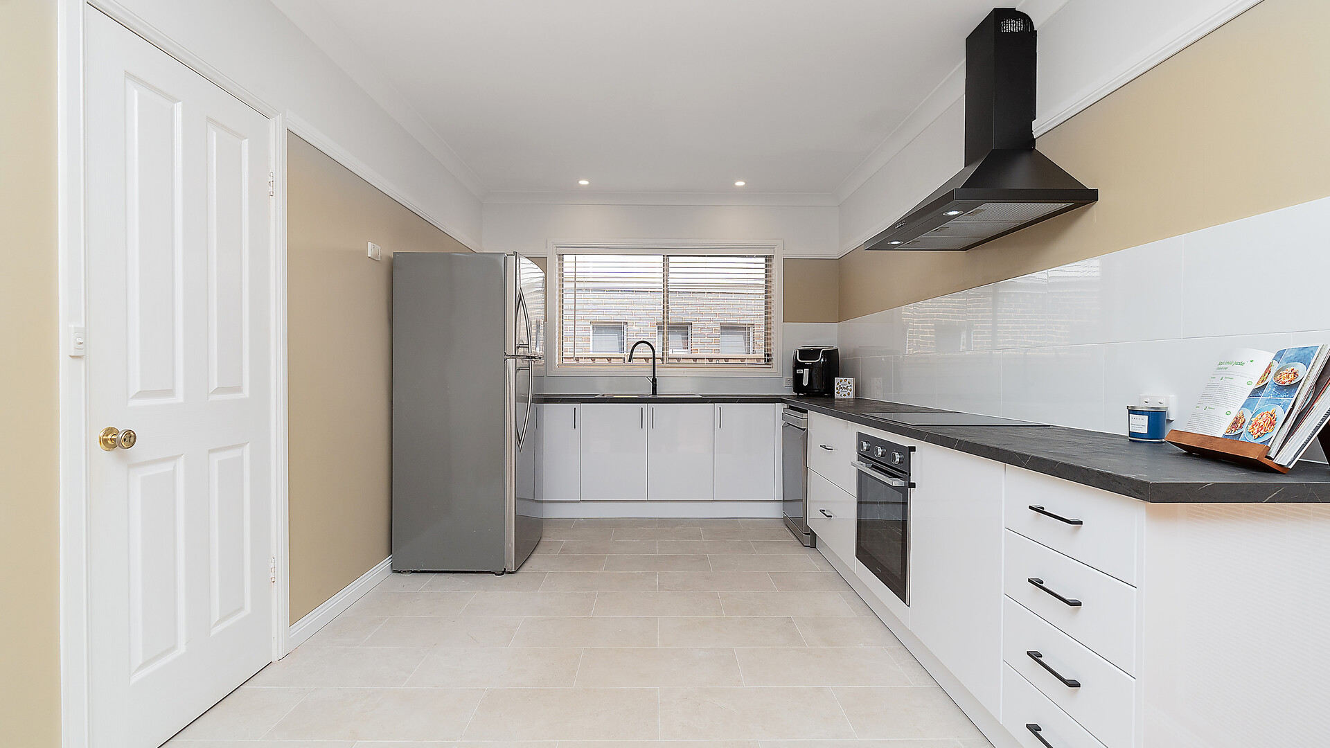 45 Karri Road, Leeton NSW 2705 - photo 13