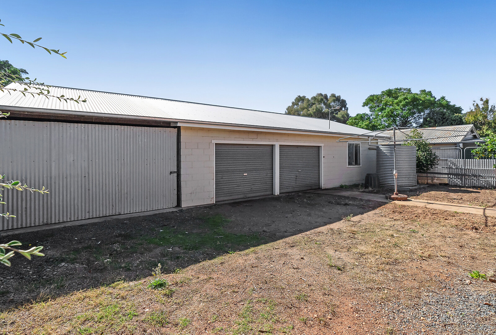 105 Grey Street, Temora NSW 2666 - photo 2