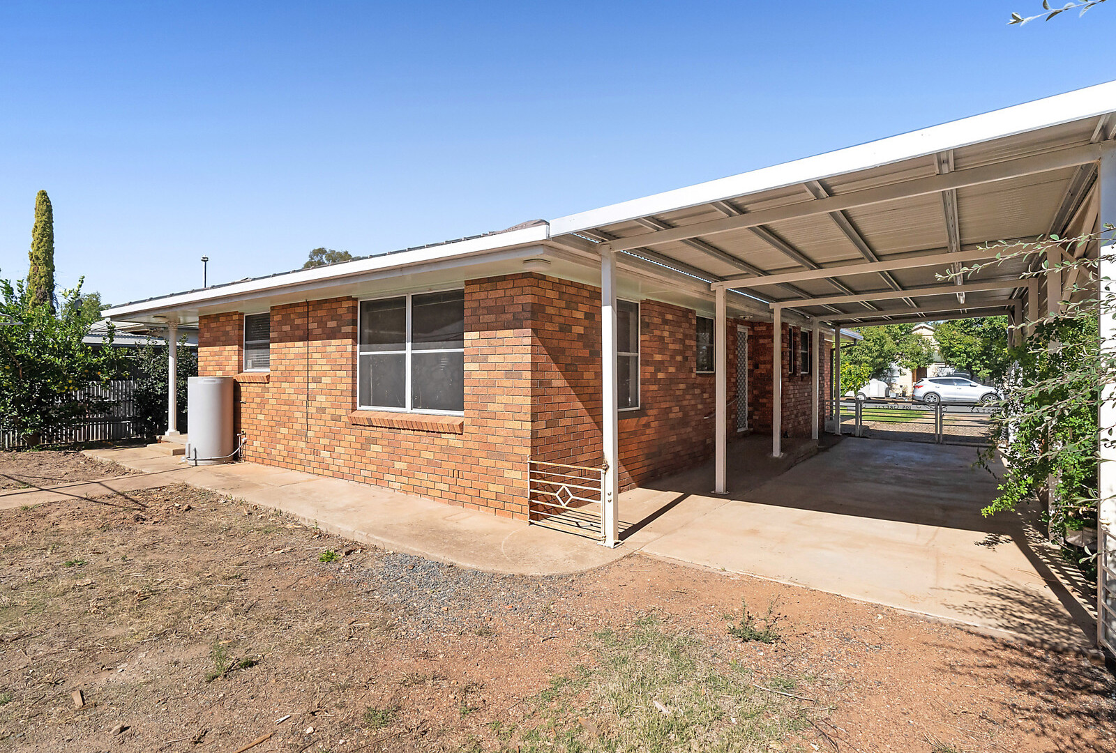 105 Grey Street, Temora NSW 2666 - photo 12