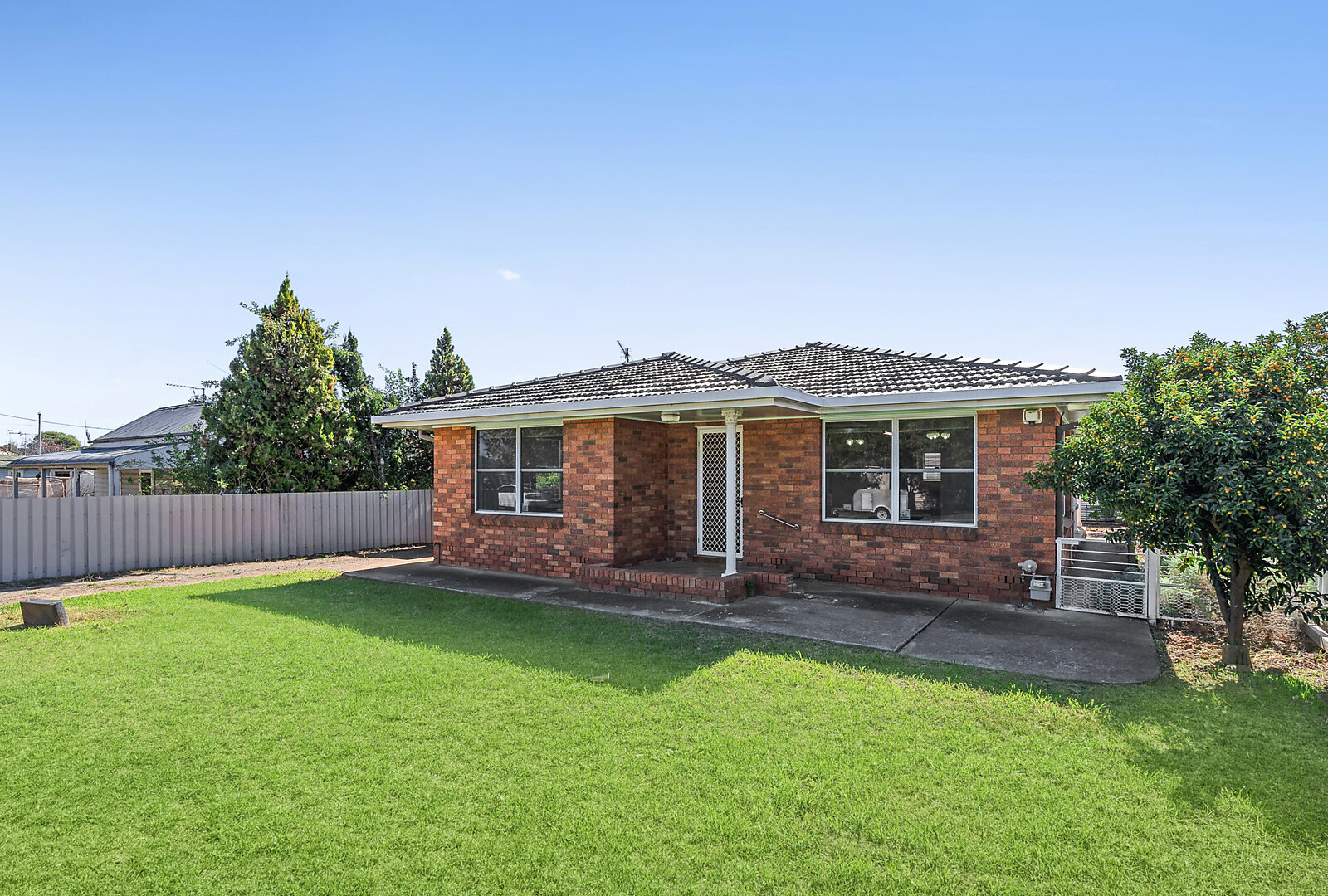 105 Grey Street, Temora NSW 2666 - photo 15