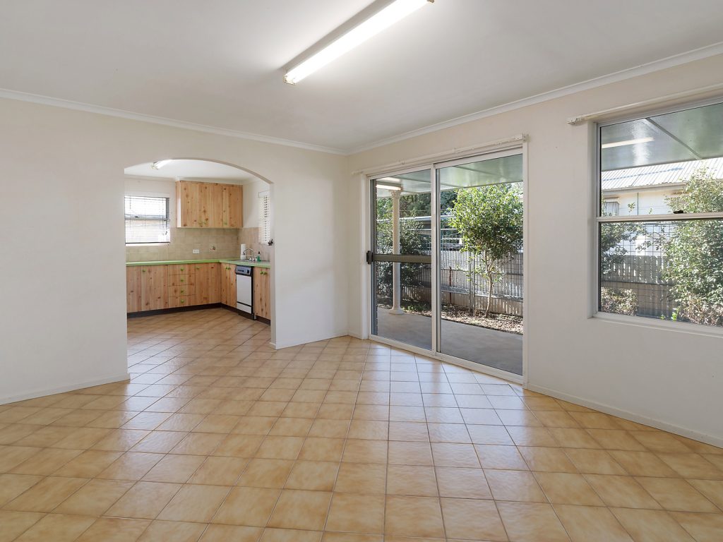105 Grey Street, Temora NSW 2666 - photo 3