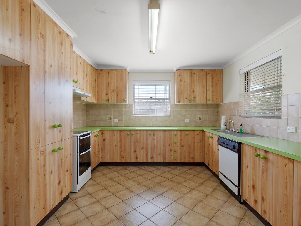 105 Grey Street, Temora NSW 2666 - photo 5