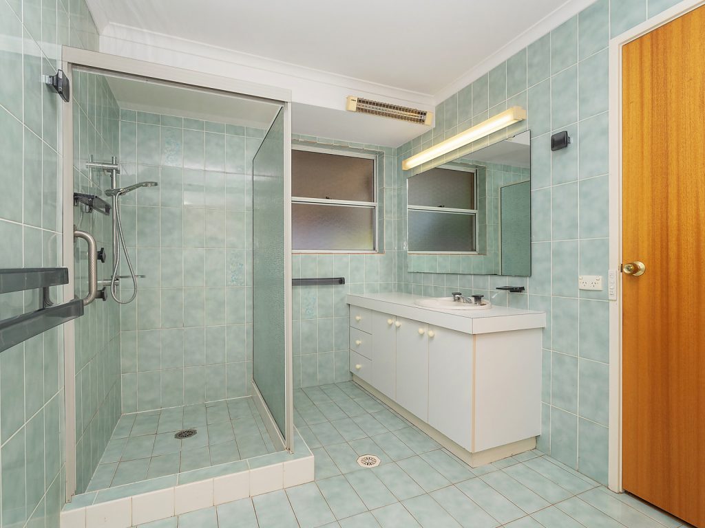 105 Grey Street, Temora NSW 2666 - photo 10