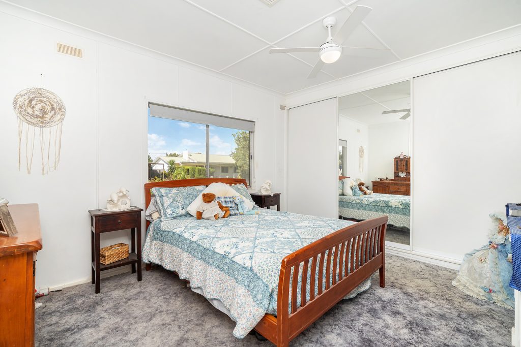 35 Cherry Avenue, Leeton NSW 2705 - photo 4