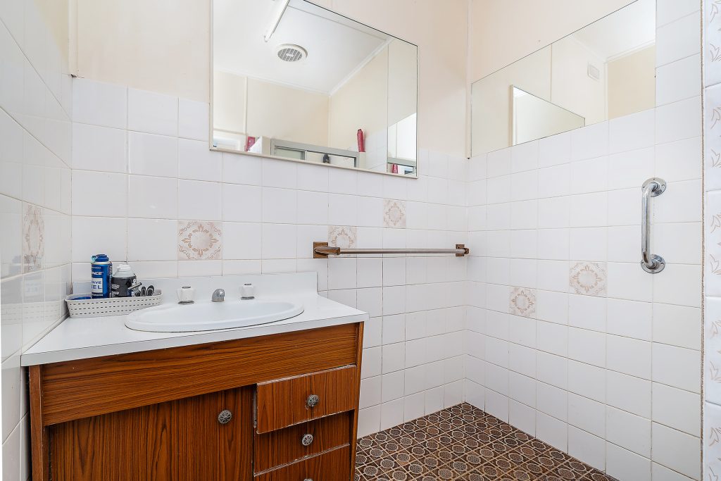 35 Cherry Avenue, Leeton NSW 2705 - photo 5