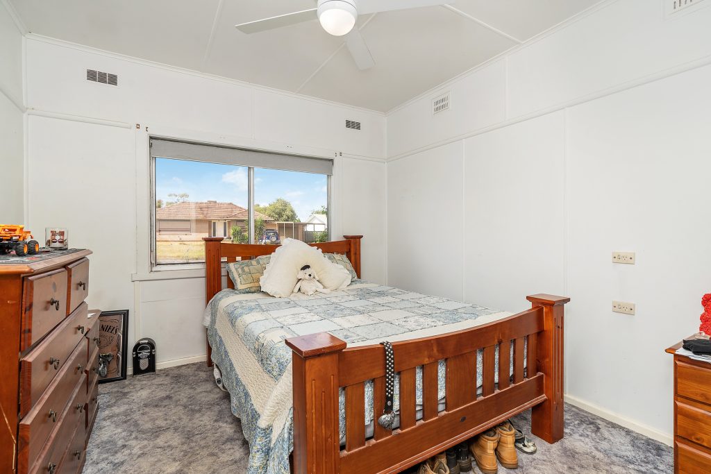 35 Cherry Avenue, Leeton NSW 2705 - photo 7
