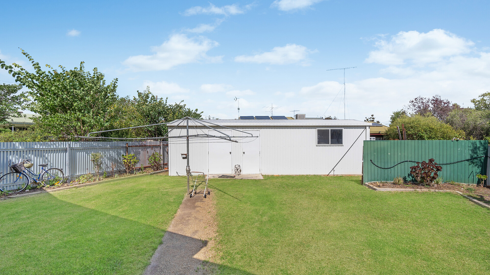 35 Cherry Avenue, Leeton NSW 2705 - photo 9