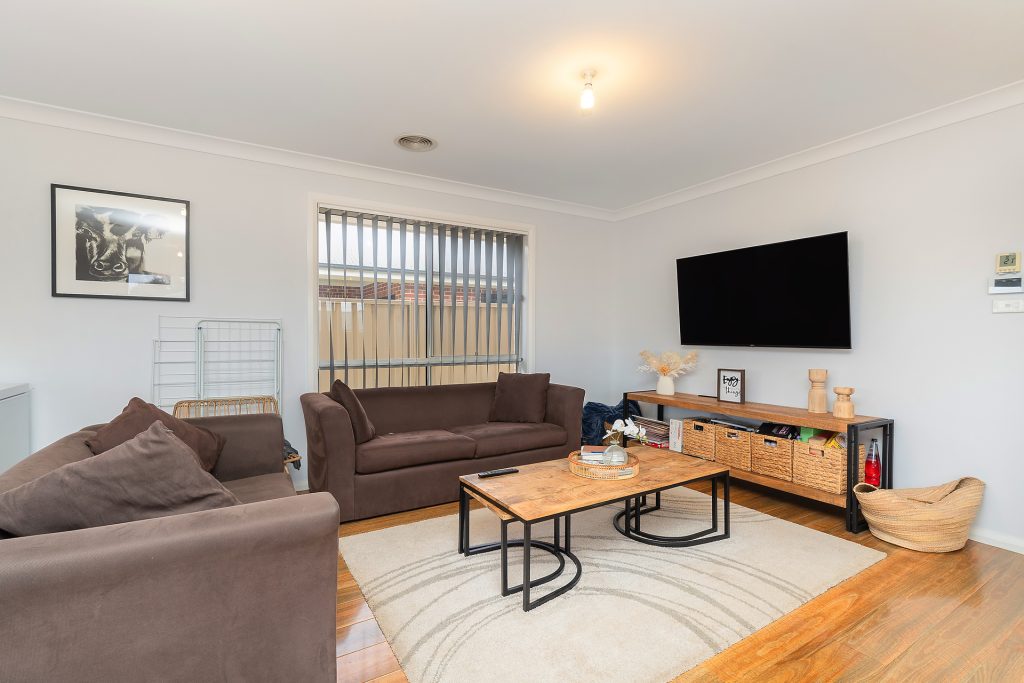 37 Cootamundra Boulevard, Gobbagombalin NSW 2650 - photo 12