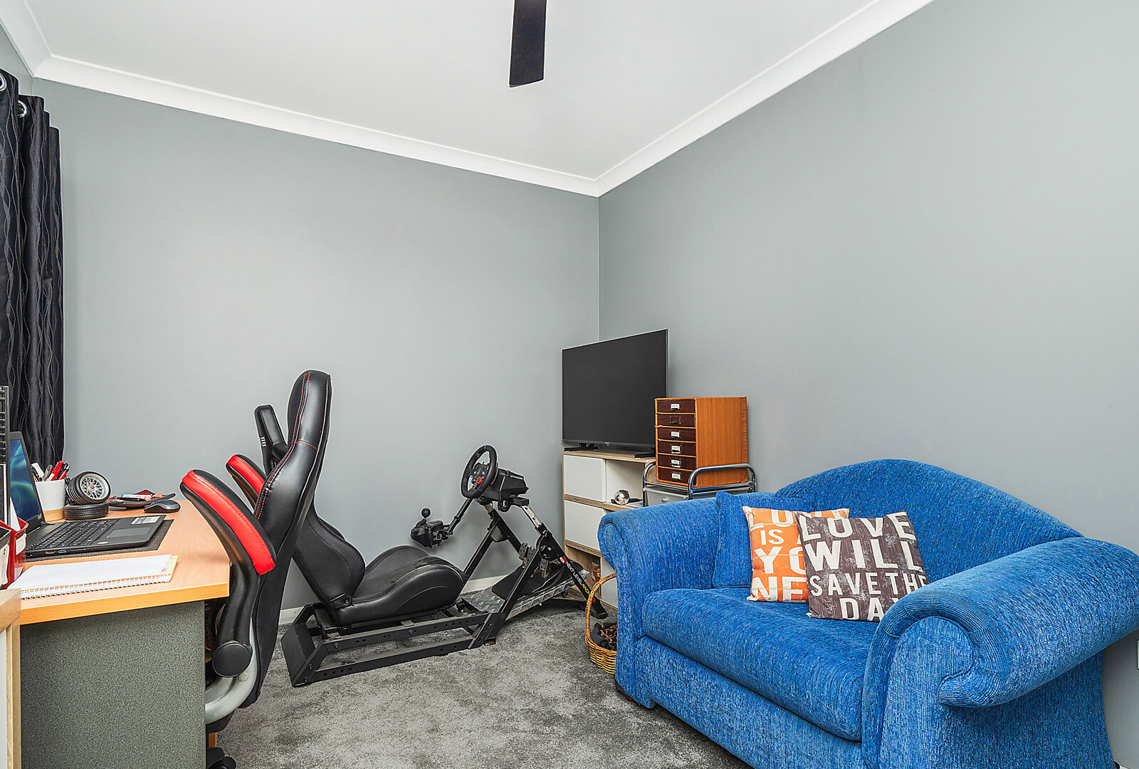 27 Joffre Street, Temora NSW 2666 - photo 12