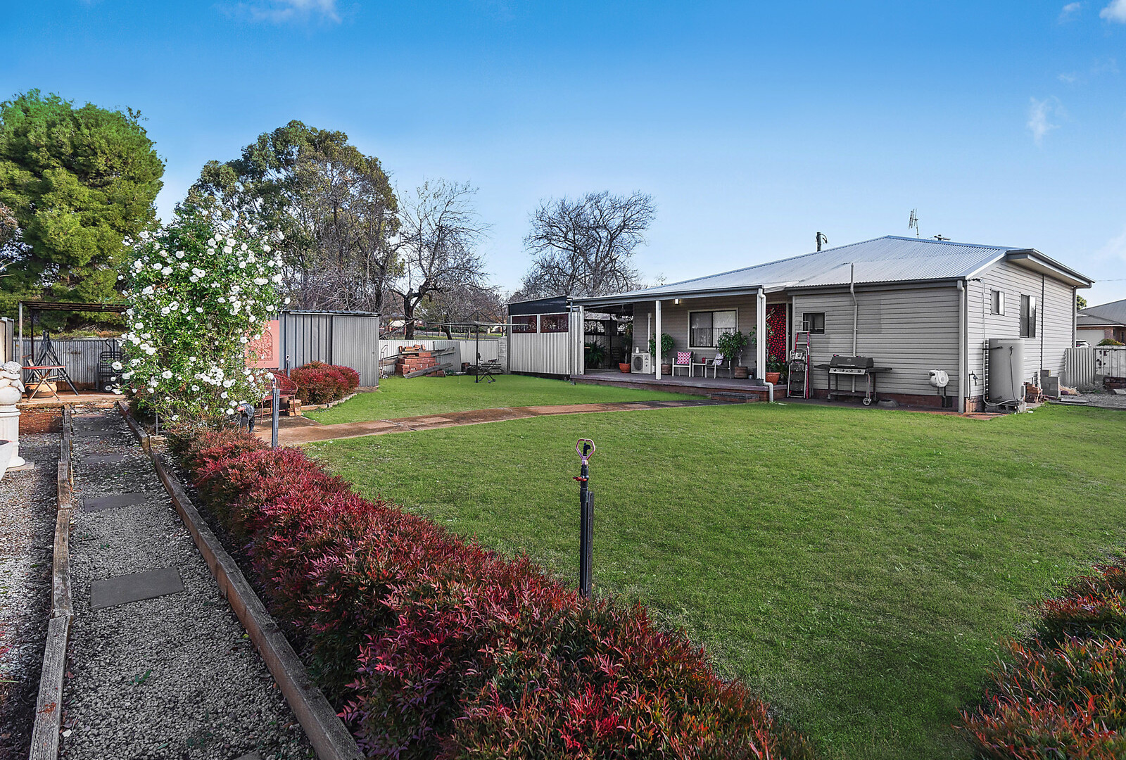 27 Joffre Street, Temora NSW 2666 - photo 17
