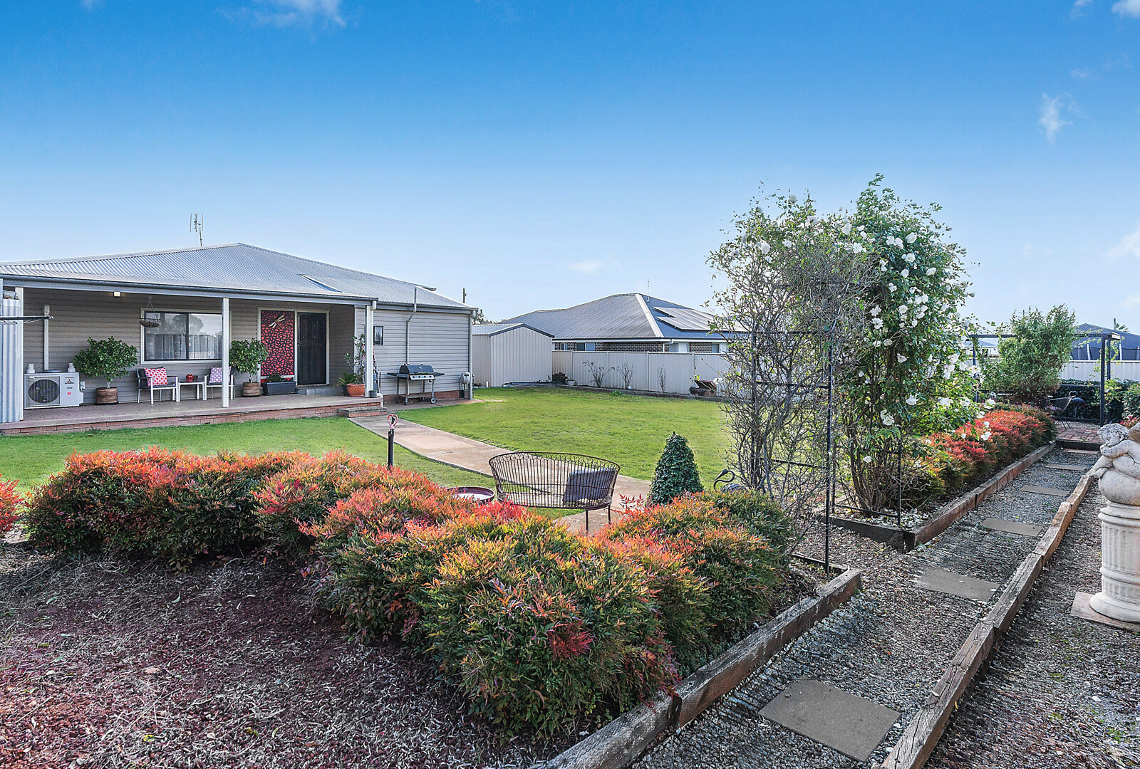 27 Joffre Street, Temora NSW 2666 - photo 18