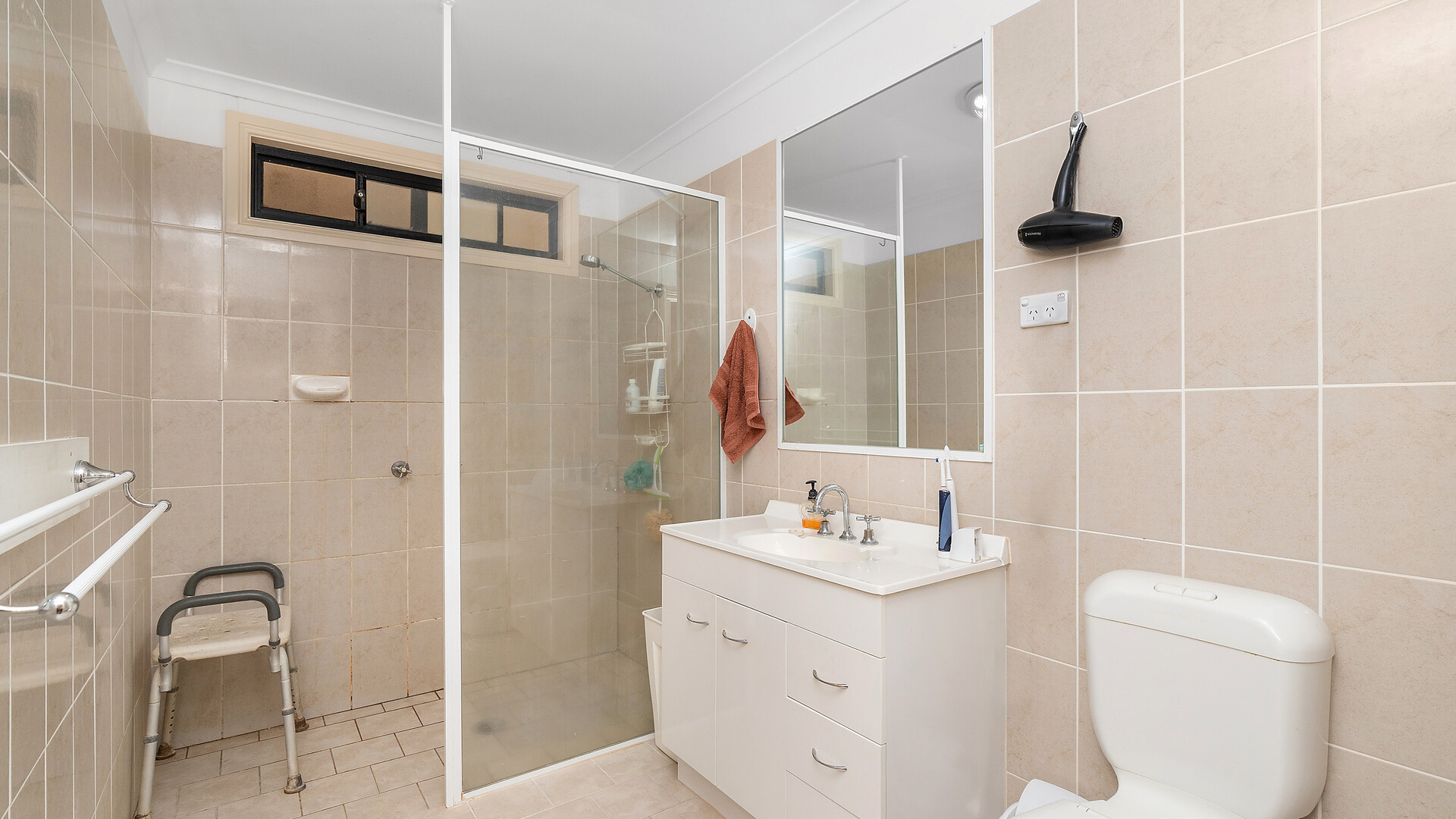 73 Brown Road, Leeton NSW 2705 - photo 16