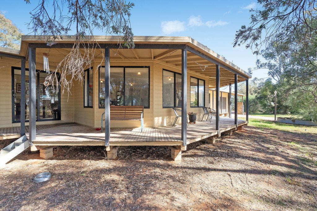 73 Brown Road, Leeton NSW 2705 - photo 3