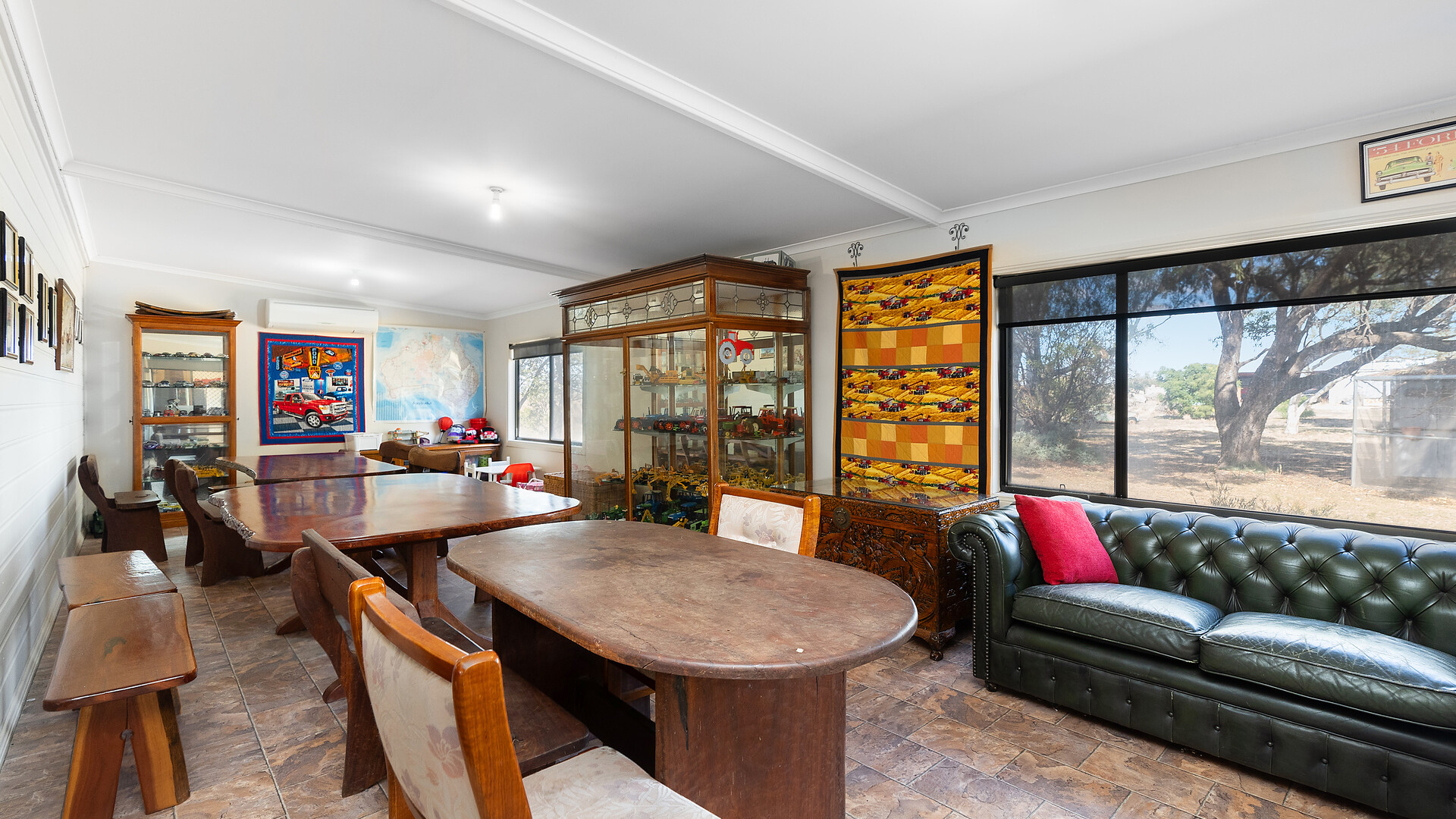 73 Brown Road, Leeton NSW 2705 - photo 9