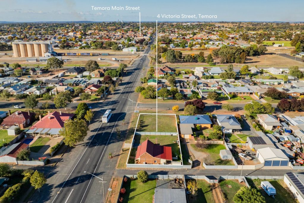 4 Victoria Street, Temora NSW 2666 - photo 2