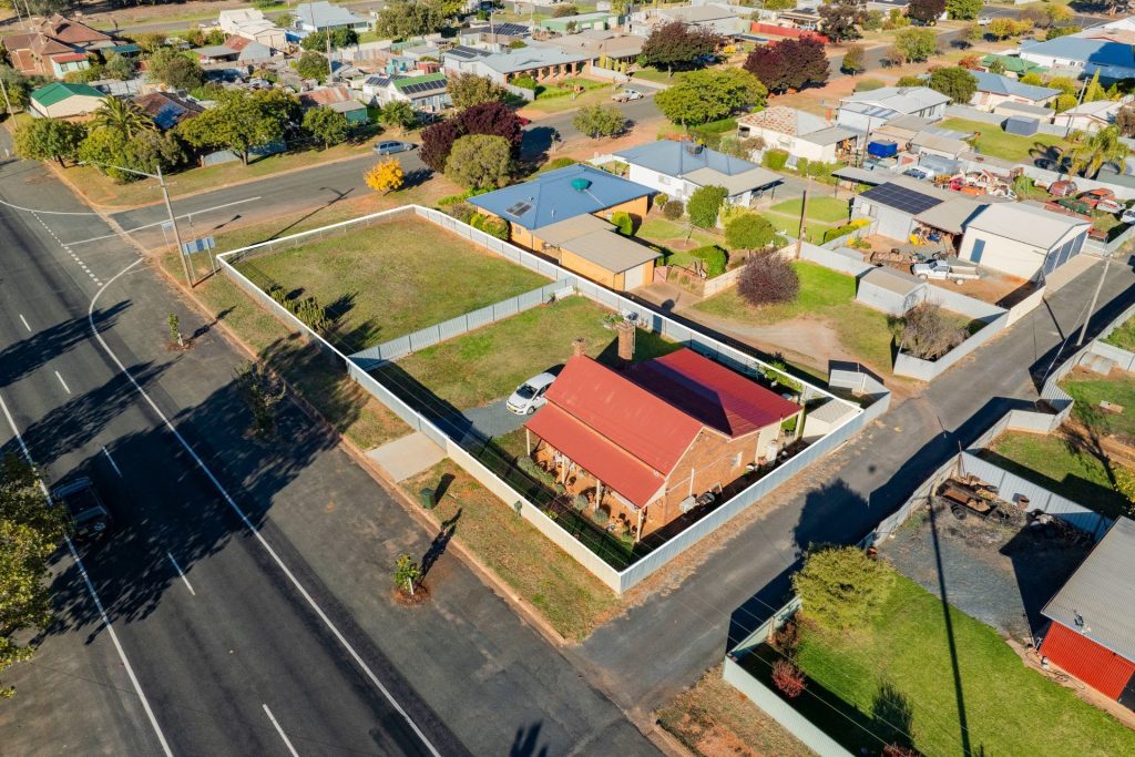4 Victoria Street, Temora NSW 2666 - McGrath Riverina