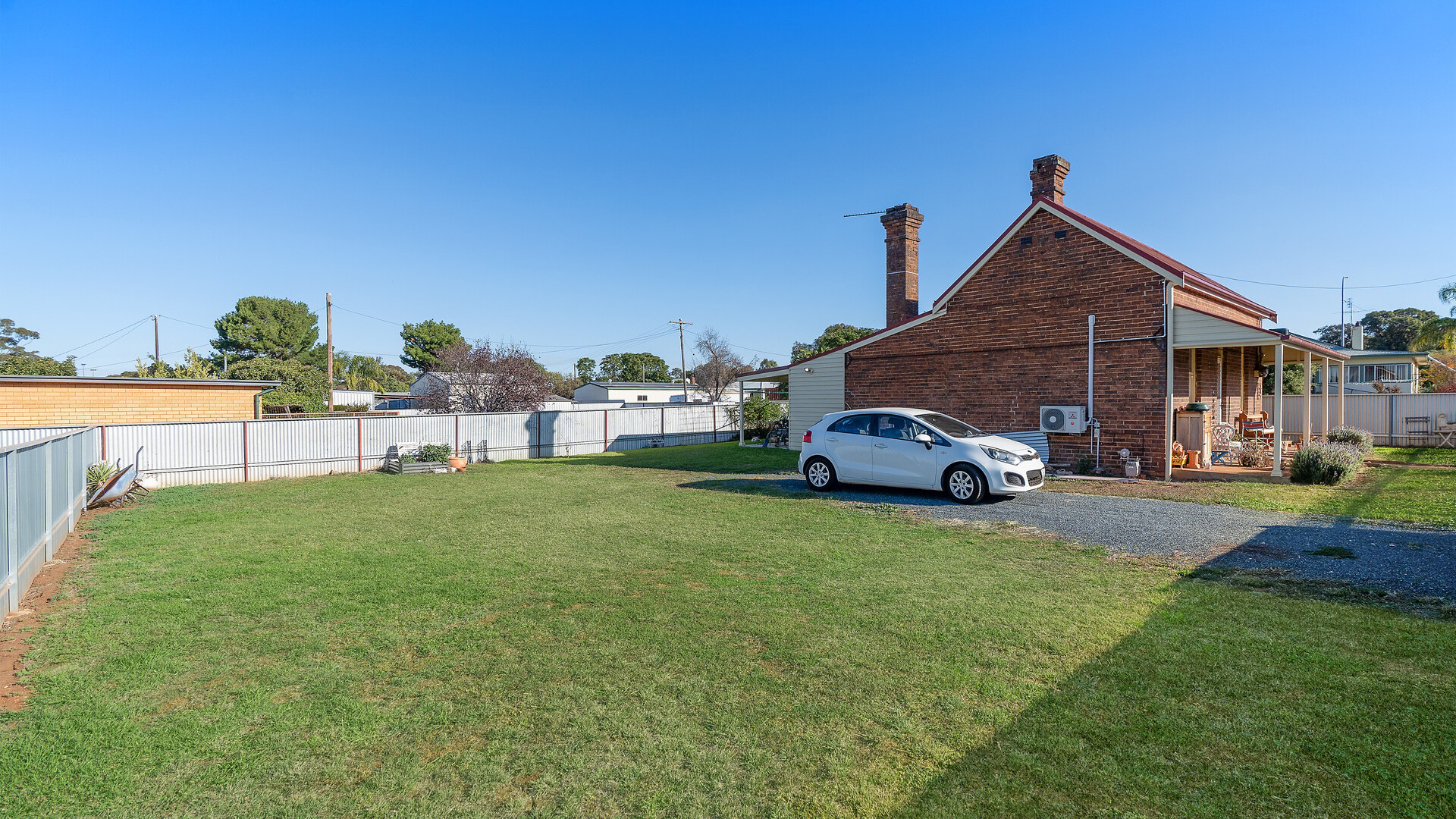 4 Victoria Street, Temora NSW 2666 - photo 8