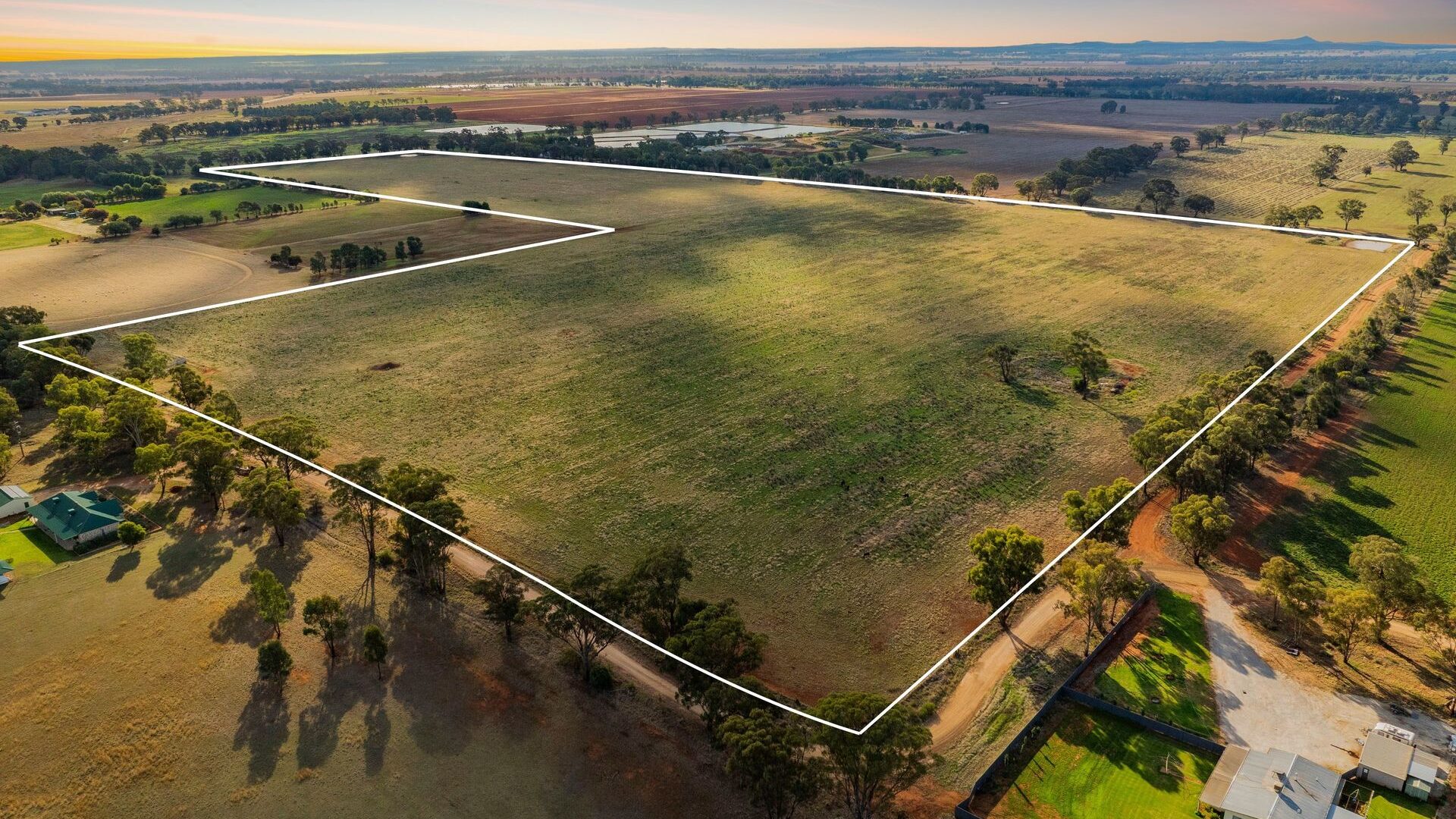 119 Teal Street, Temora NSW 2666 - photo 2