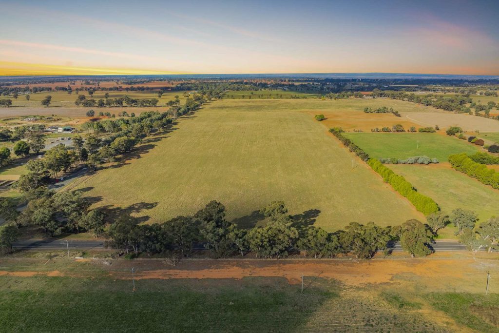 119 Teal Street, Temora NSW 2666 - photo 3