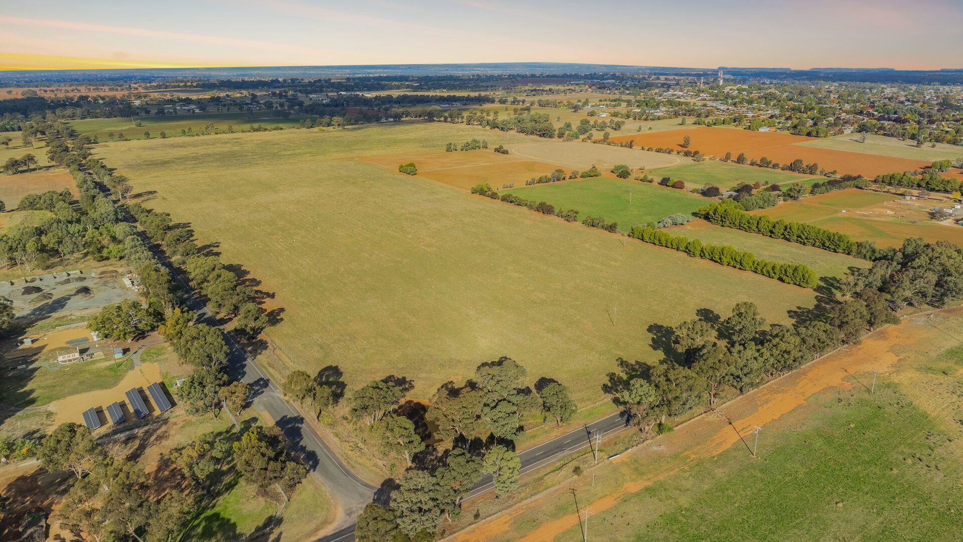119 Teal Street, Temora NSW 2666 - photo 4