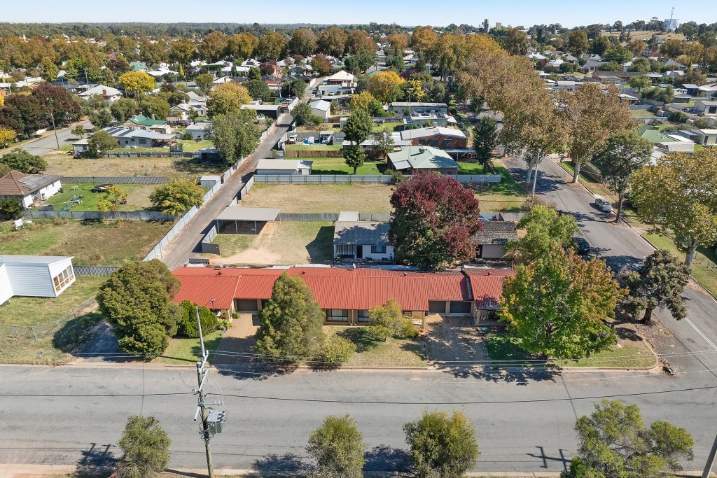 22 Dundas Street, Narrandera NSW 2700 - photo 2