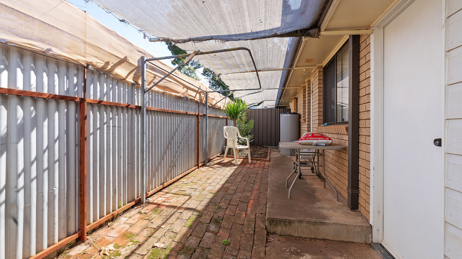 22 Dundas Street, Narrandera NSW 2700 - photo 15