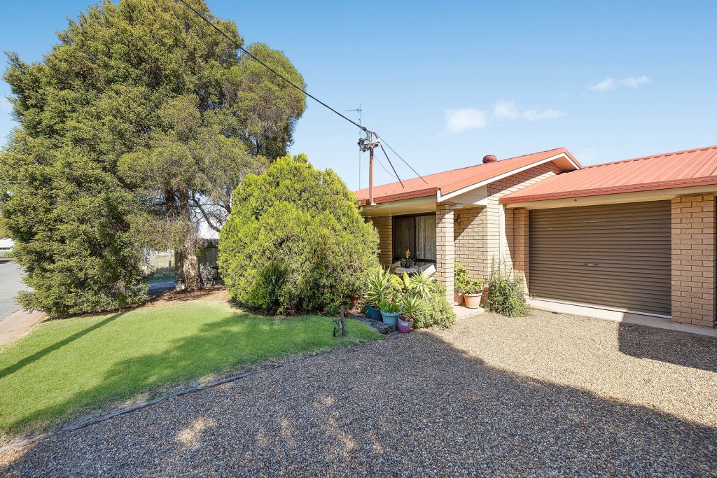 22 Dundas Street, Narrandera NSW 2700 - photo 20