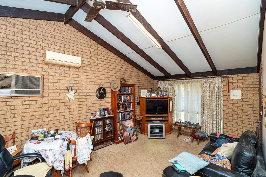 22 Dundas Street, Narrandera NSW 2700 - photo 5