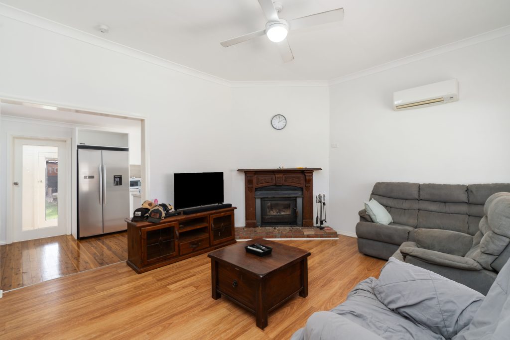 22 Charles Street, Narrandera NSW 2700 - photo 7