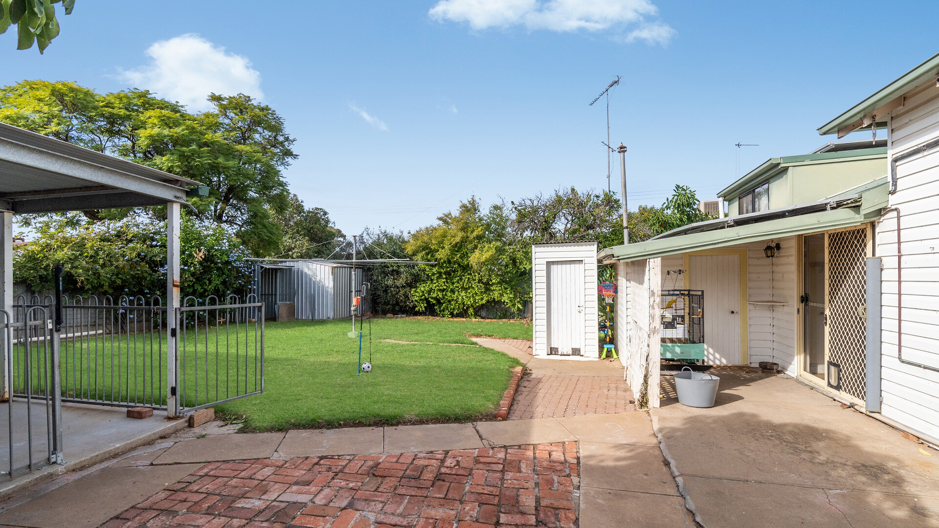 45 Ferrier Street, Narrandera NSW 2700 - photo 14