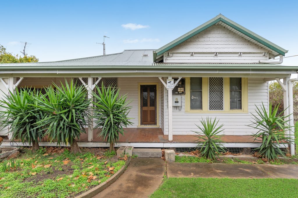 45 Ferrier Street, Narrandera NSW 2700 - photo 16